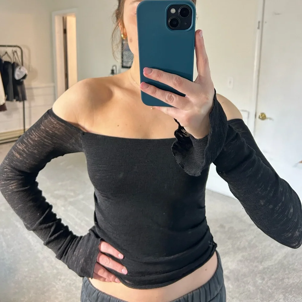 Black Off-Shoulder Top - Picture 1 of 4